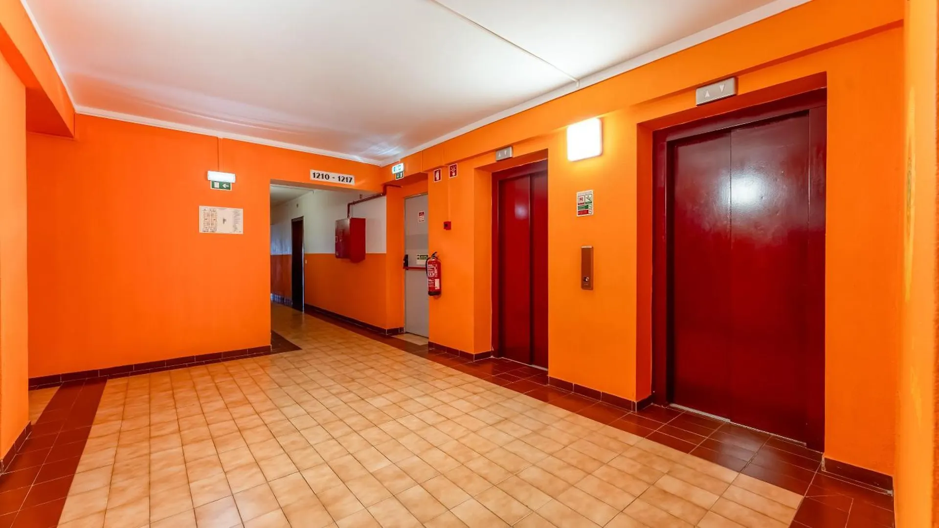 Red Velvet 1 Bdr Flat With Balcony By Lovelystay Portimao