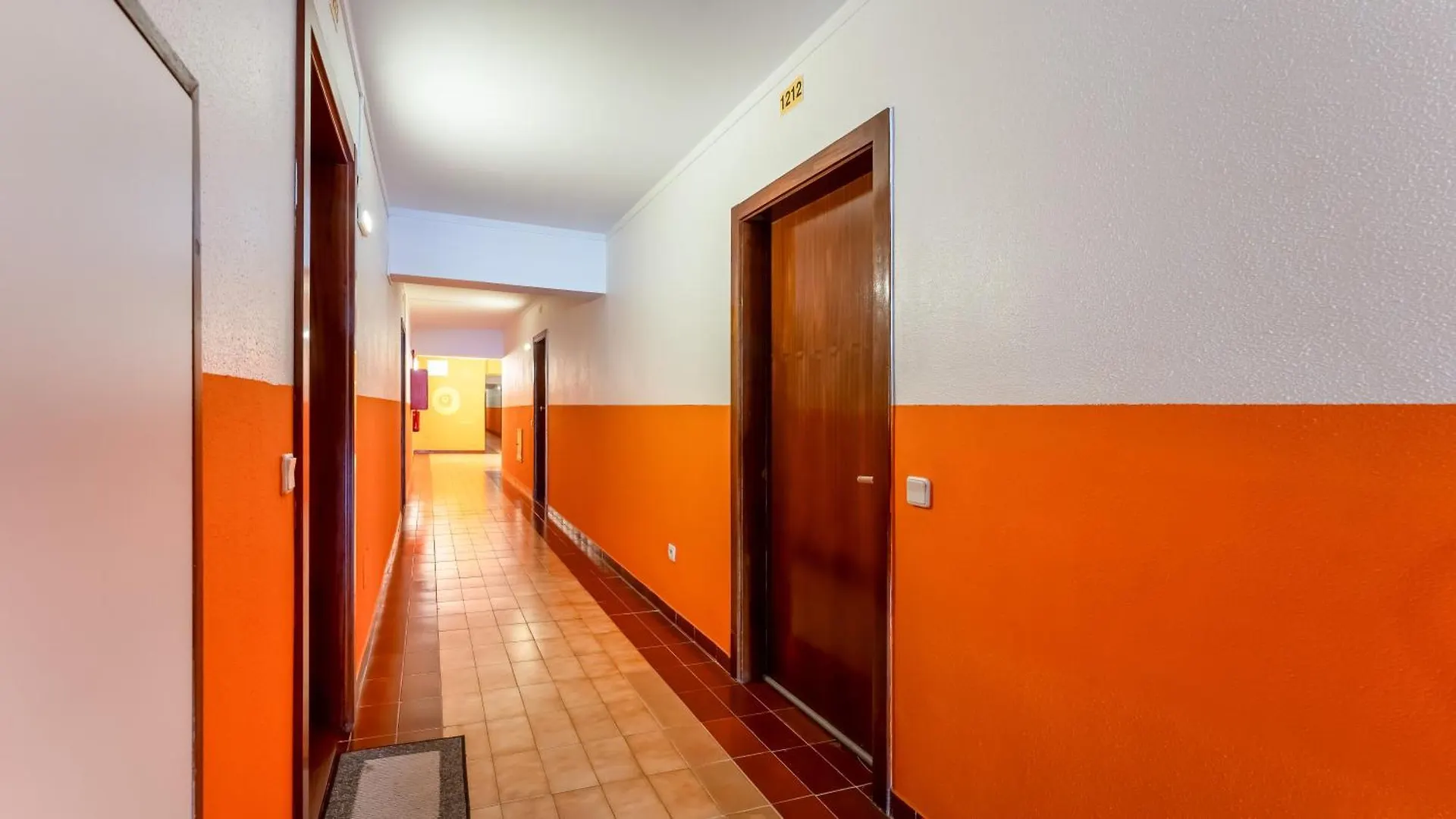 Red Velvet 1 Bdr Flat With Balcony By Lovelystay Portimao